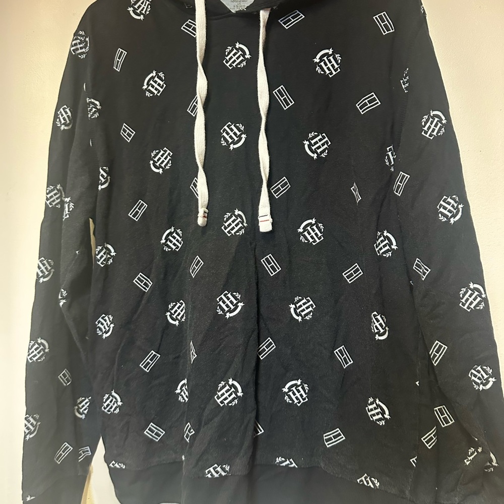 Tommy Hilfiger‎ Black and White Logo Men's Sweater